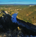 Vue du pont de Collias depuis les falaises