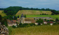 Vue sur l'église de Dixmont Vue sur l'église de Dixmont