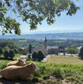 Vue sur l'&eacute;glise de Haut Biol