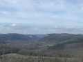 Vue sur la vall&eacute;e du C&eacute;ou.