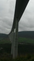 Entre les piles du viaduc de Millau Entre les piles du viaduc de Millau