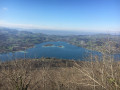 Vue sur le lac depuis le Belvédère des Voies de l'Épine Vue sur le lac depuis le Belvédère des Voies de l'Épine