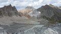 Vue sur les deux lacs, le col du soufre et le Roc du Soufre