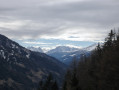 Vue sur les Dolomites, au loin, côté sud