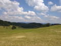 Weiter Blick über schöne Wiesenflächen